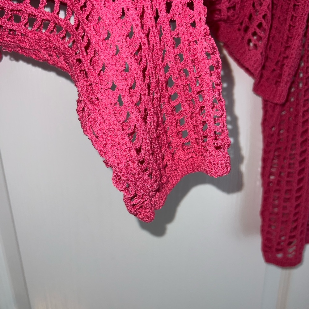 NWOT Bibi Hot Pink Mesh Knit Sweater w front pocket and flowy sleeves - Picture 4 of 6